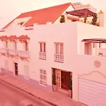 San Diego 974 Suites